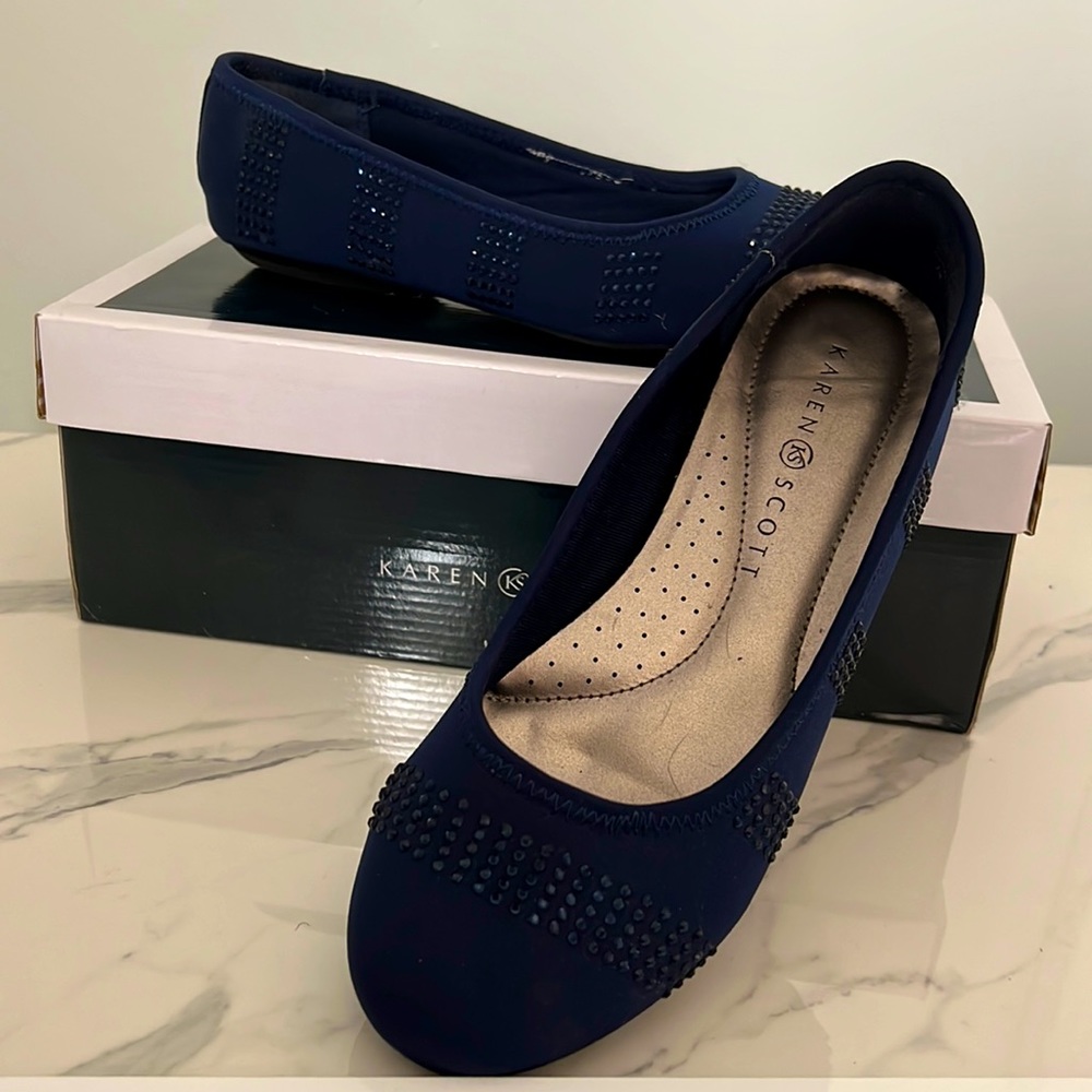 Karen Scott Navy Blue flats. Size 7M. Only worn once. Excellent condition